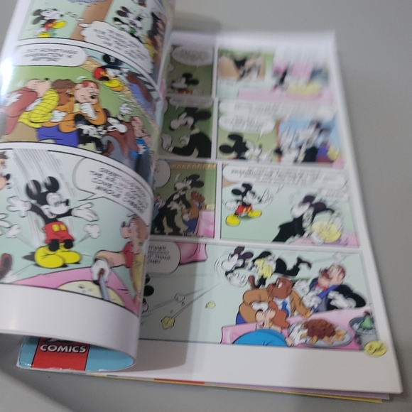 FREE With Another Purchase Mickey Mouse Comics - Picture 7 of 8
